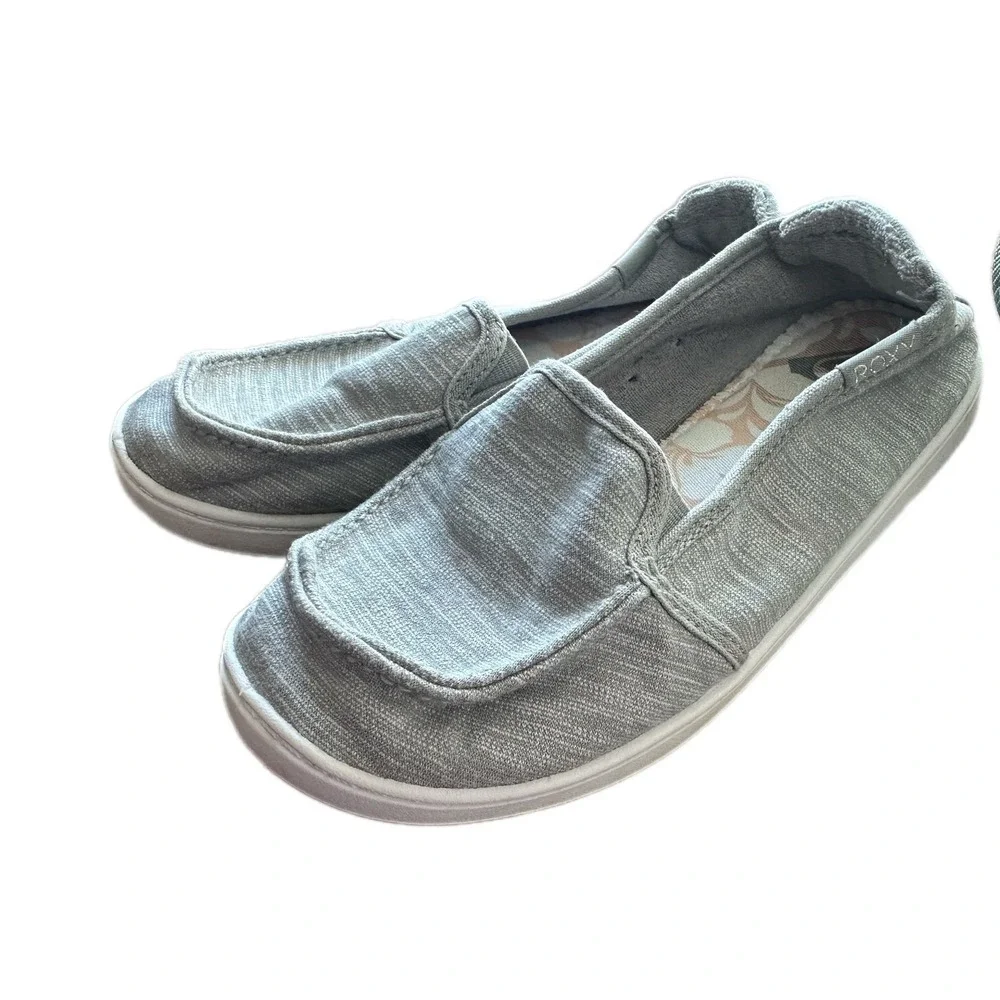 Roxy Slip‎ On Shoes Gray White Pattern Women Size 6 Canvas Casual Comfort